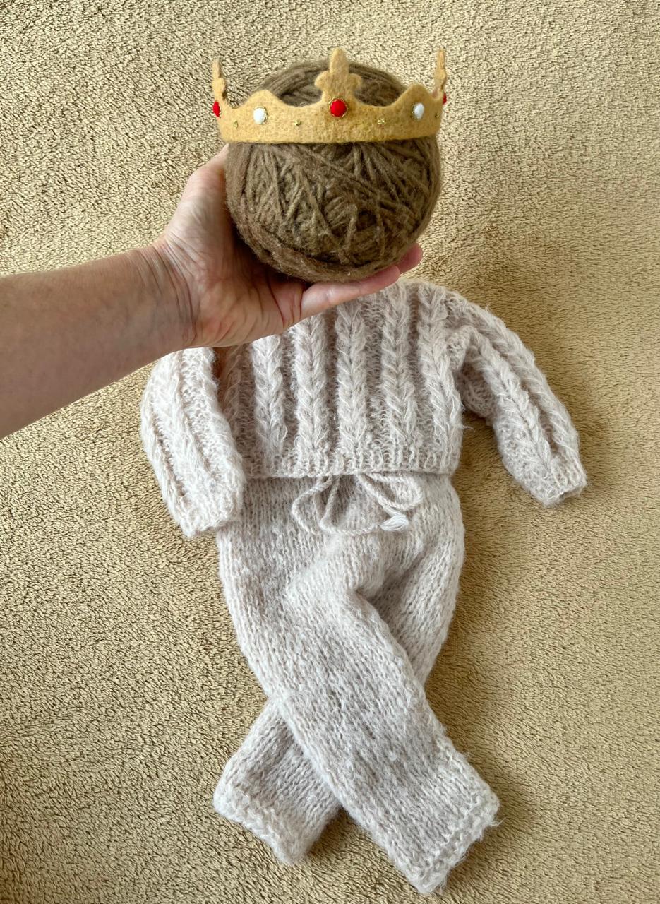 Slow Art Baby prop newborn photo 28